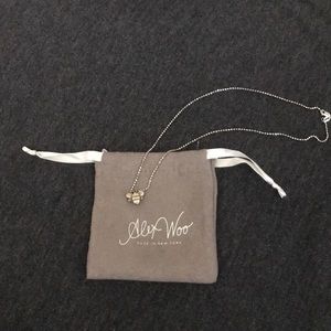 🔥FLASH SALE🔥 Alex Woo Seasons Bee Necklace 🐝